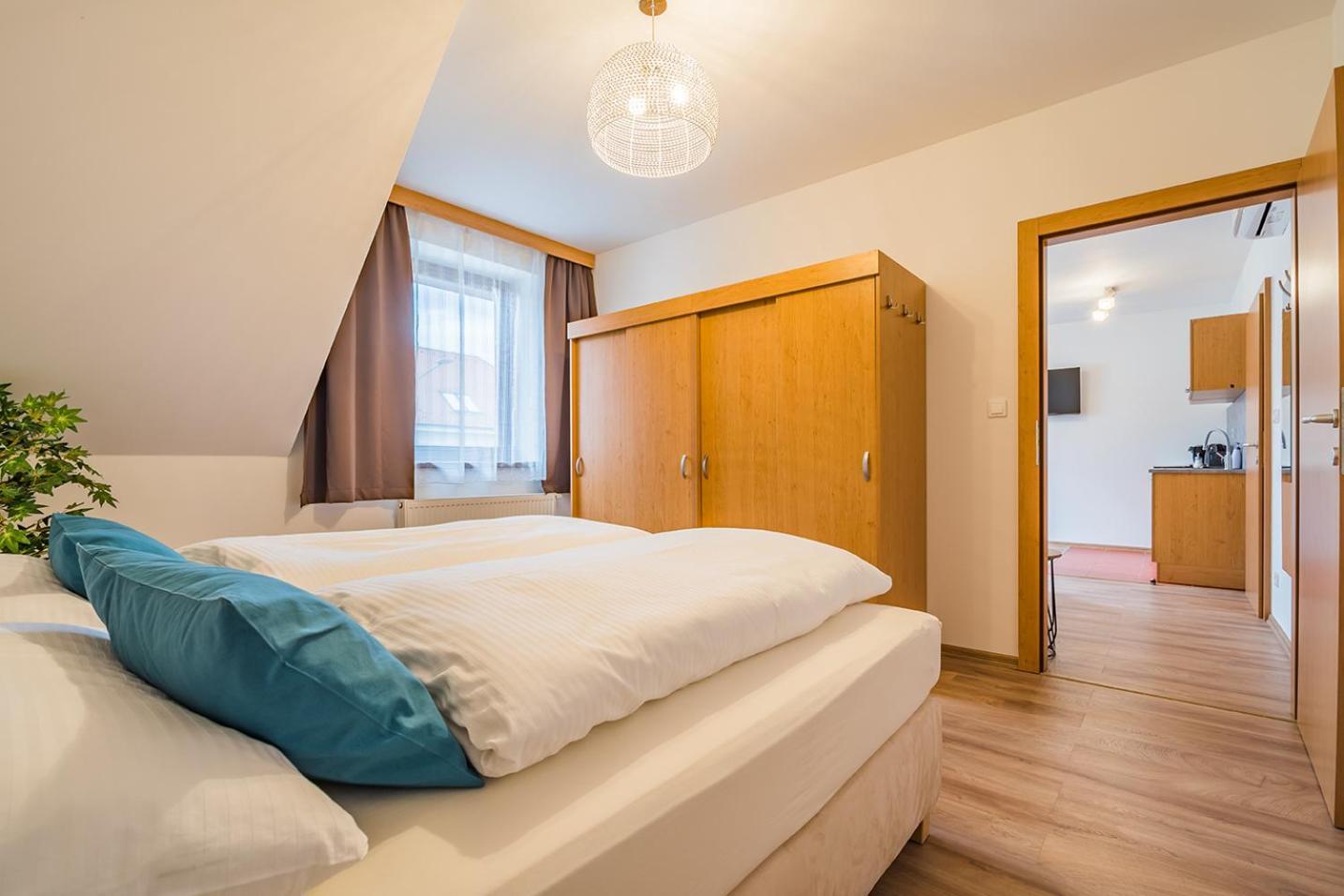 קיוב Apartman Solaris מראה חיצוני תמונה
