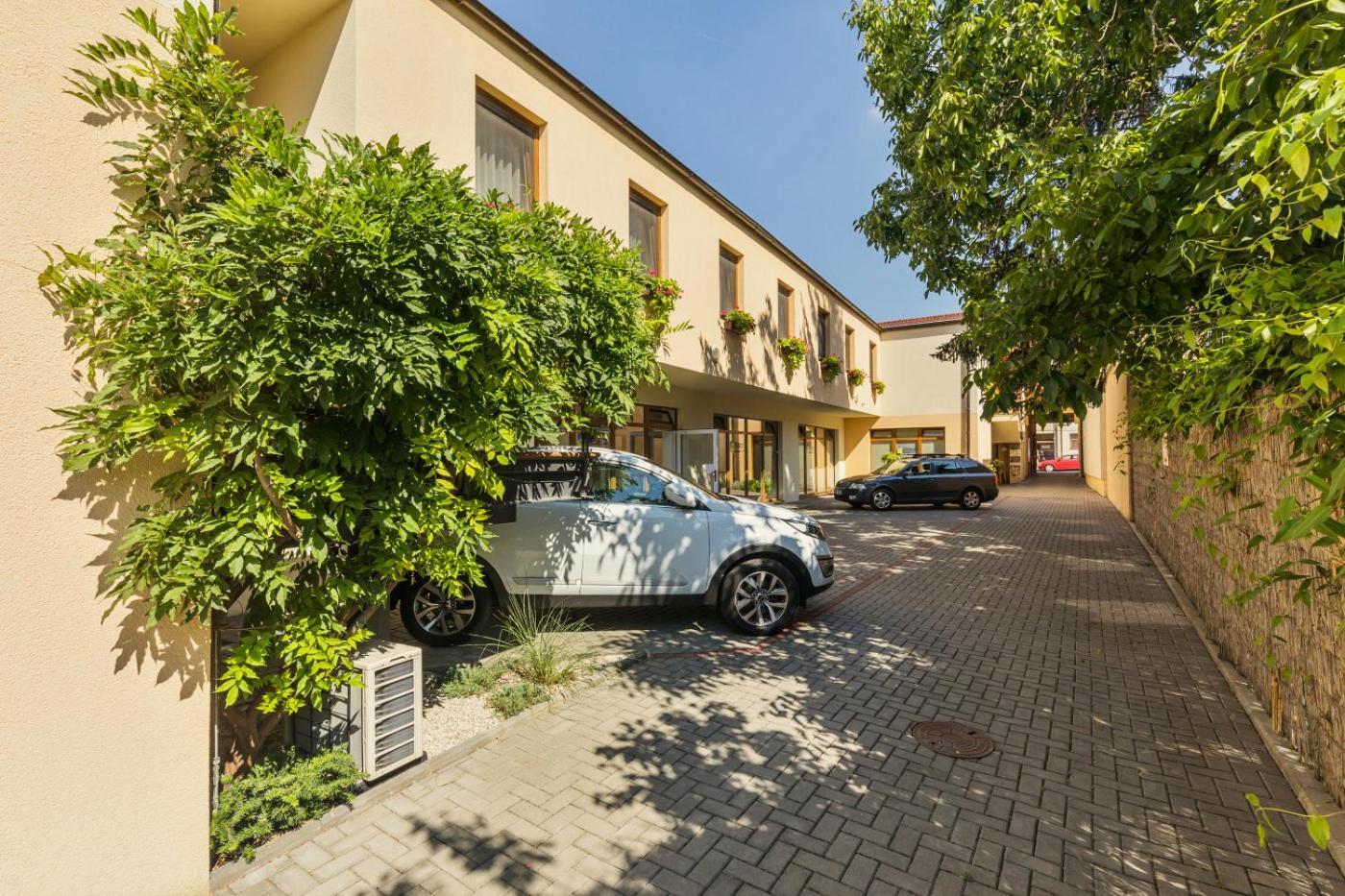 קיוב Apartman Solaris מראה חיצוני תמונה